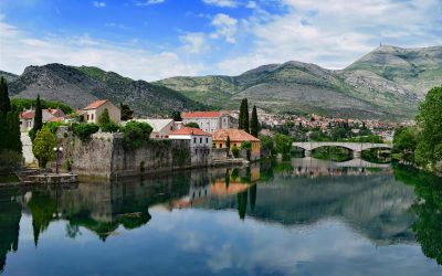 Turistička sezona u Trebinju 2025: razočarenje za ugostitelje i nova šansa za grad